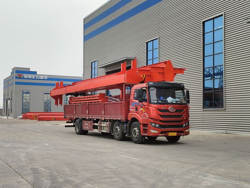 2臺電動葫蘆門式起重機 MHxh10t—13m 發(fā)往河南焦作交付客戶使用。